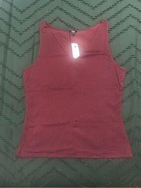 Express Women’s Sleeveless Tank Top - Wine